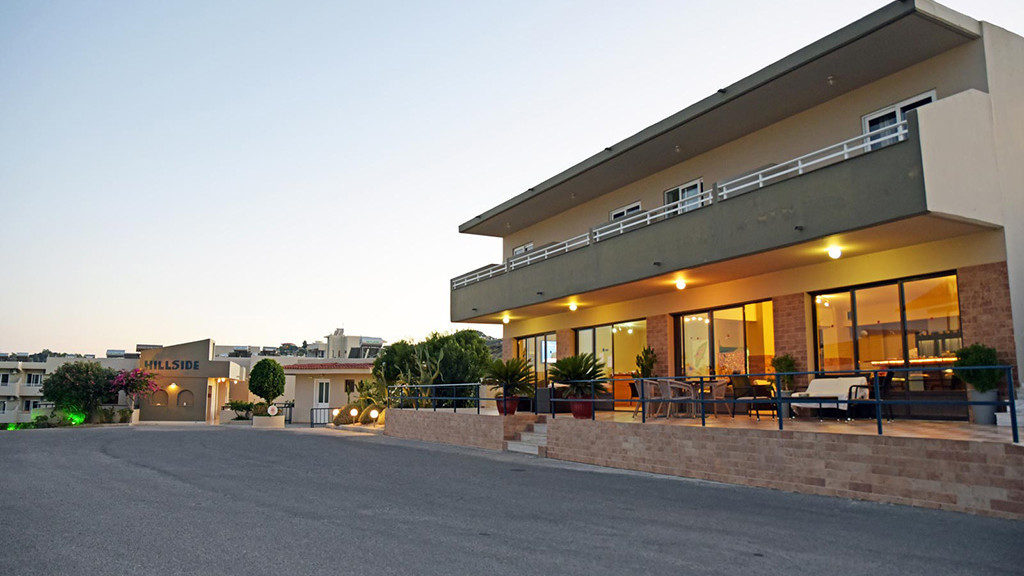 Hillside Studios & Apartments	